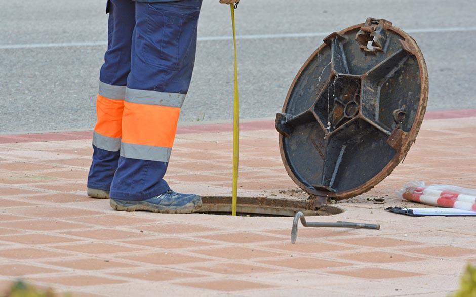 prix plombier débouchage wc Magny-les-Hameaux